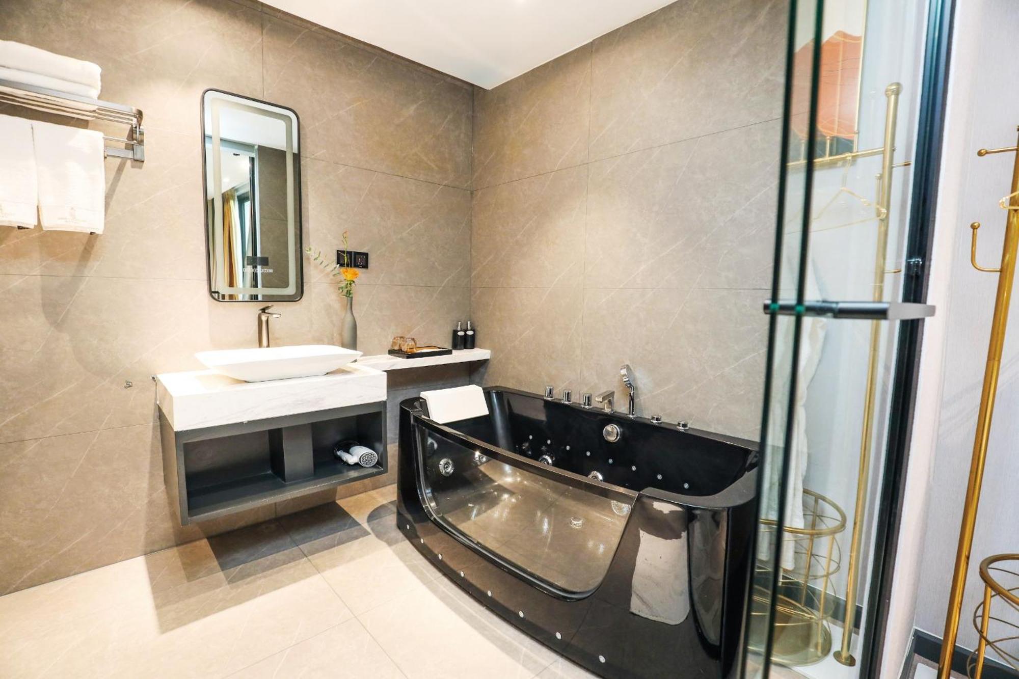 New Century Hotel - Dalat Luaran gambar