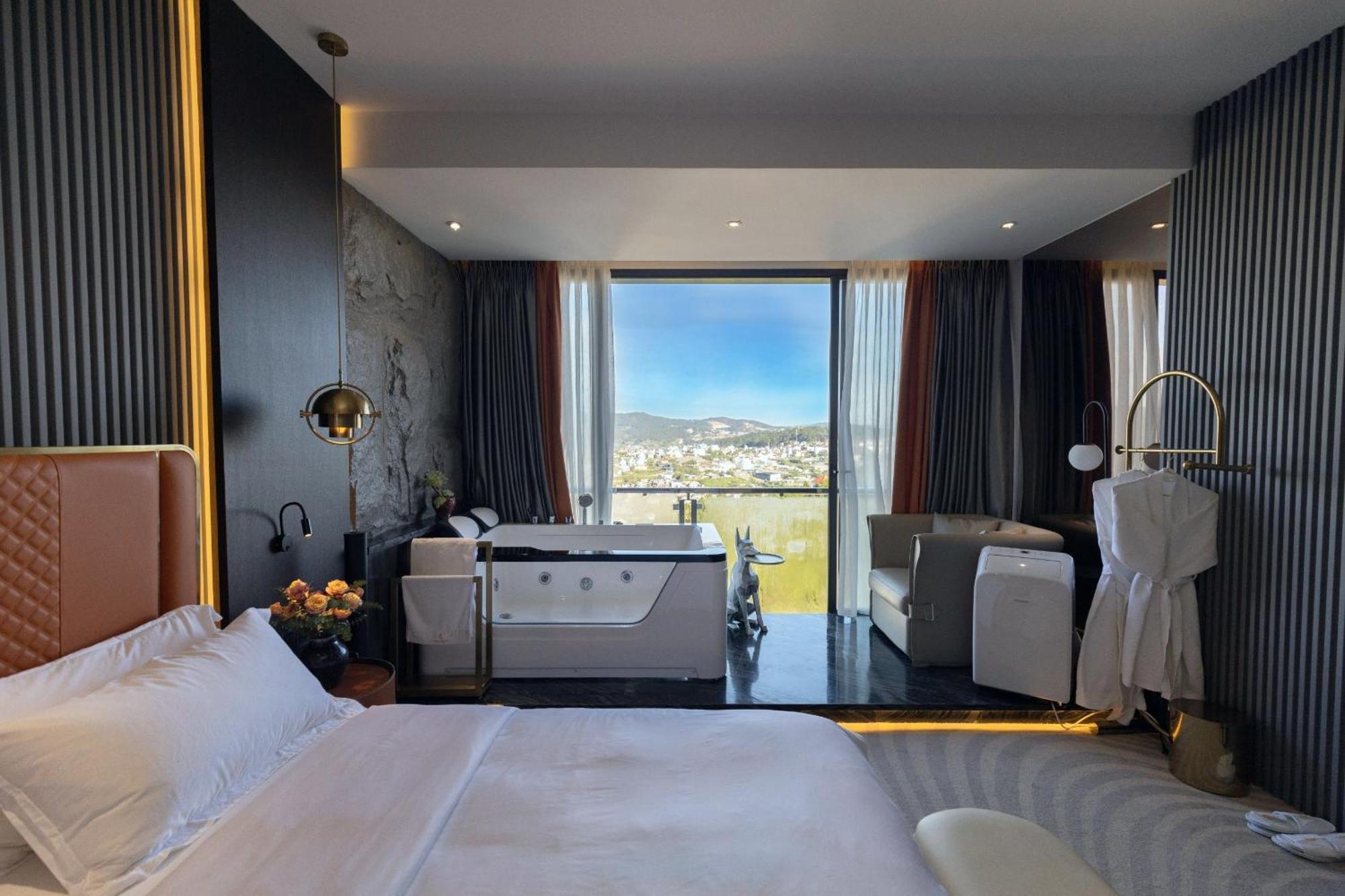 New Century Hotel - Dalat Luaran gambar
