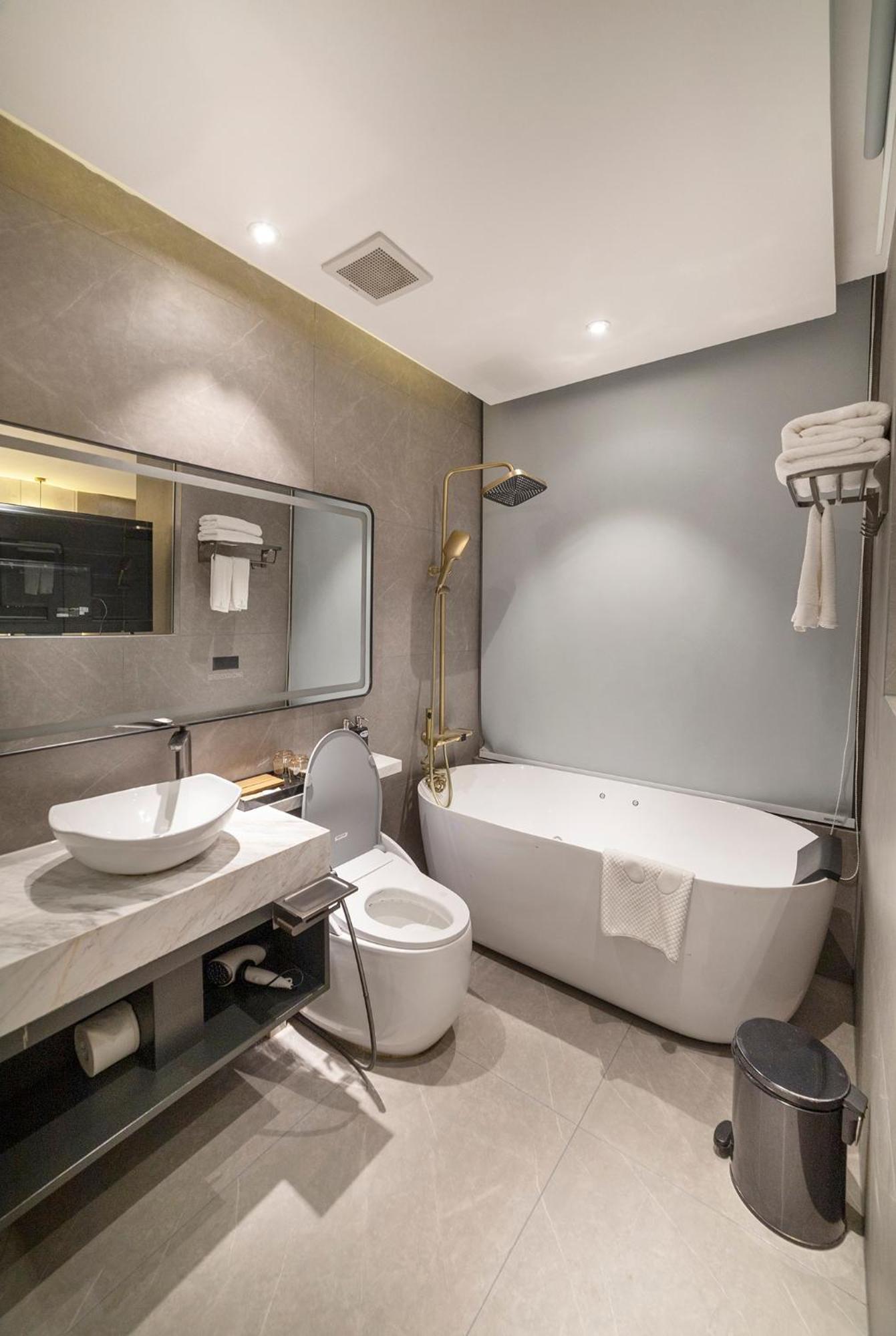 New Century Hotel - Dalat Luaran gambar