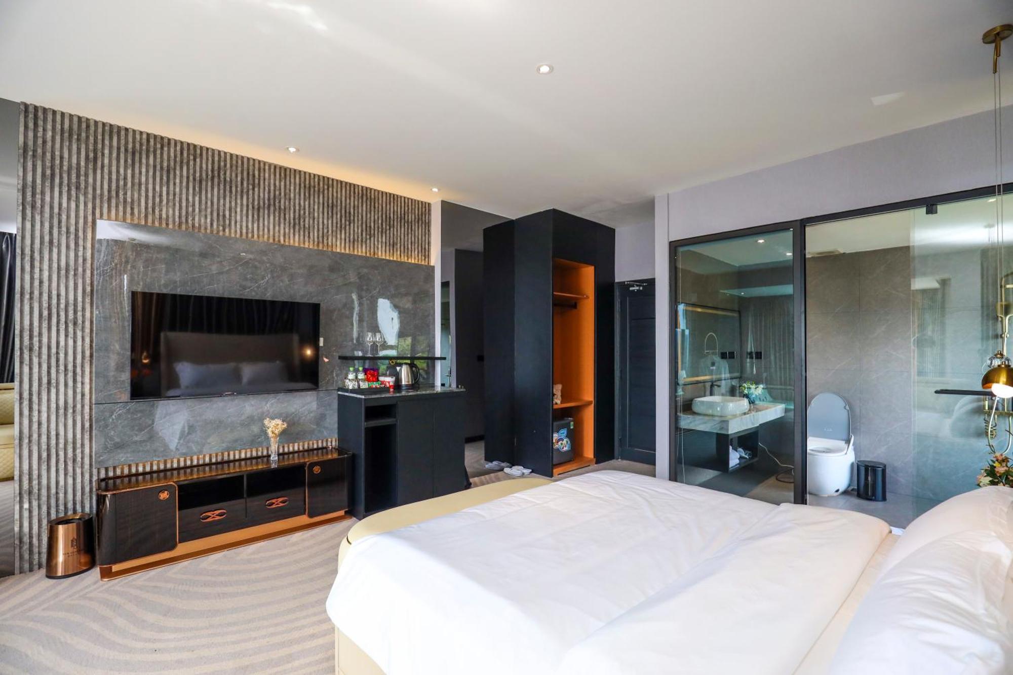 New Century Hotel - Dalat Luaran gambar
